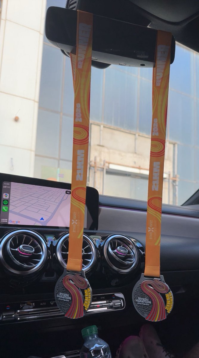 Dutven's tweet photo. 21km Riyadh marathon https://t.co/wAE0L8kHxW