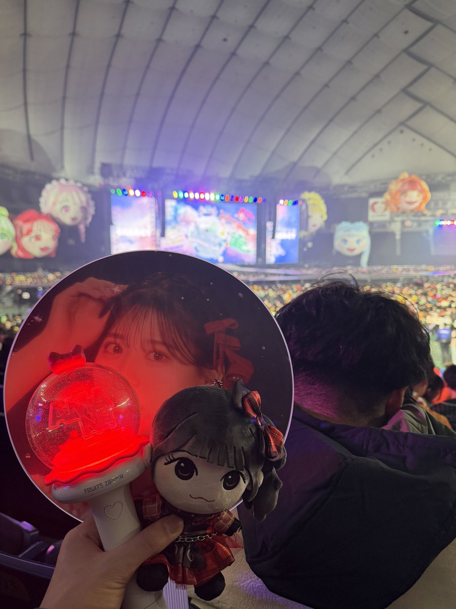 Keitadesune's tweet photo. ENERGY最高だった！
夢のような時間をありがとう！
初の東京ドームの舞台に立ち会えて幸せだったよ！！また会いに行くね☺️
#ふるっぱー  #東京ドーム #月足天音 https://t.co/gWcYSlqKIS