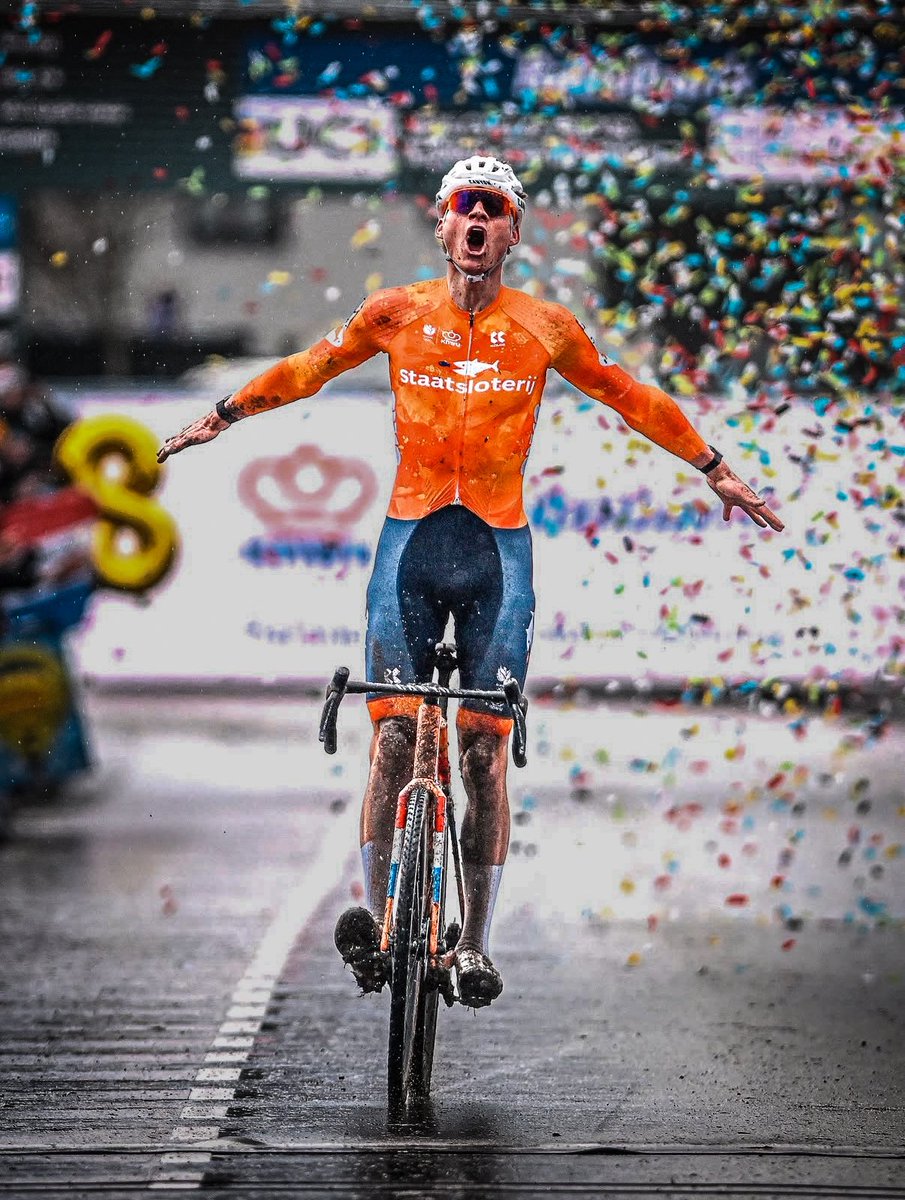 Lukáš Ronald Lukács tweet media