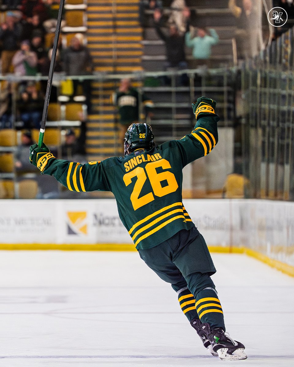 UVM Men's Hockey tweet media