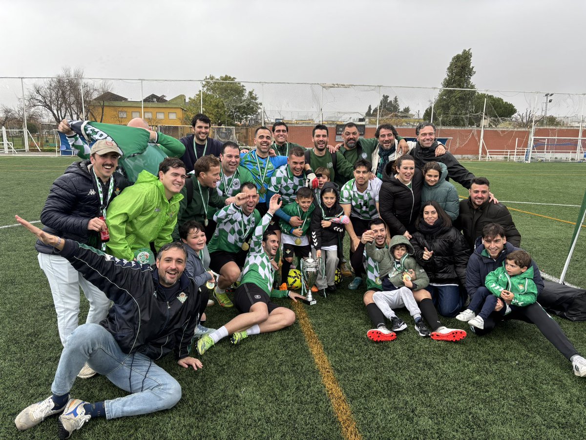 Peña Betica La Esquinita 🇳🇬💚 tweet media