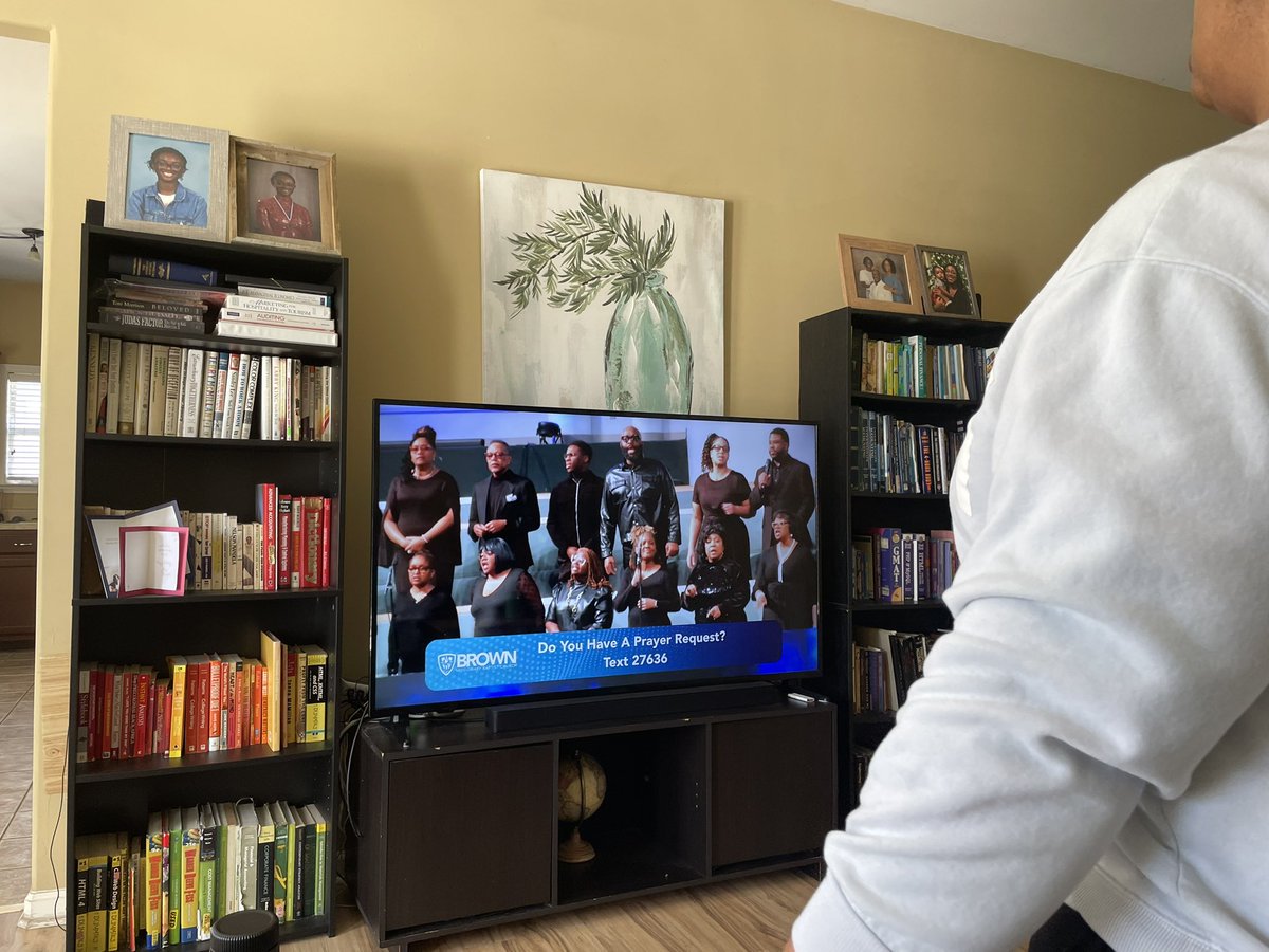 LawrenceDCodes tweet media