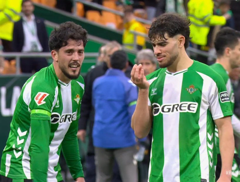 El Mago de las Botas Blancas tweet media