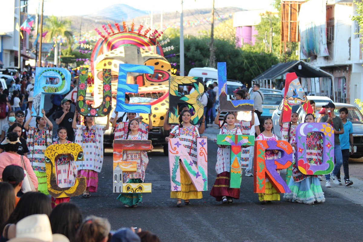 Hacemos mejor las cosas
Aquiles Montaño
 
El pueblo organizado logró convertir a Tecomatlán en un municipio que ahora atrae a cientos de miles de mexicanos

Completo en: facebook.com/share/p/1Dj6UL…