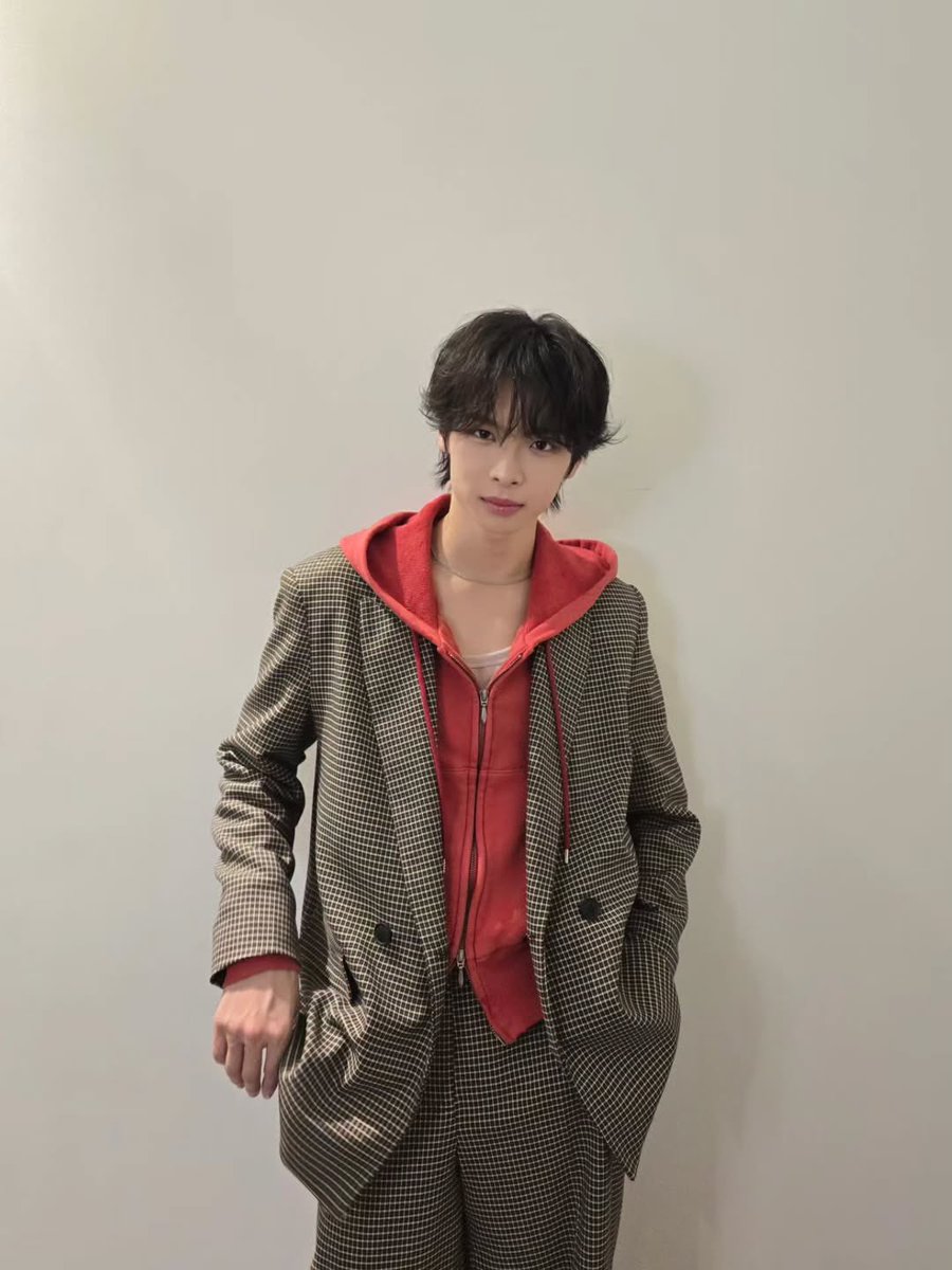 TAGRIGHT 小林大悟 ポラロイド 赤も大悟似合うね😉 かっこいいー︎︎ぜっ👍🏻︎︎ #小林大悟