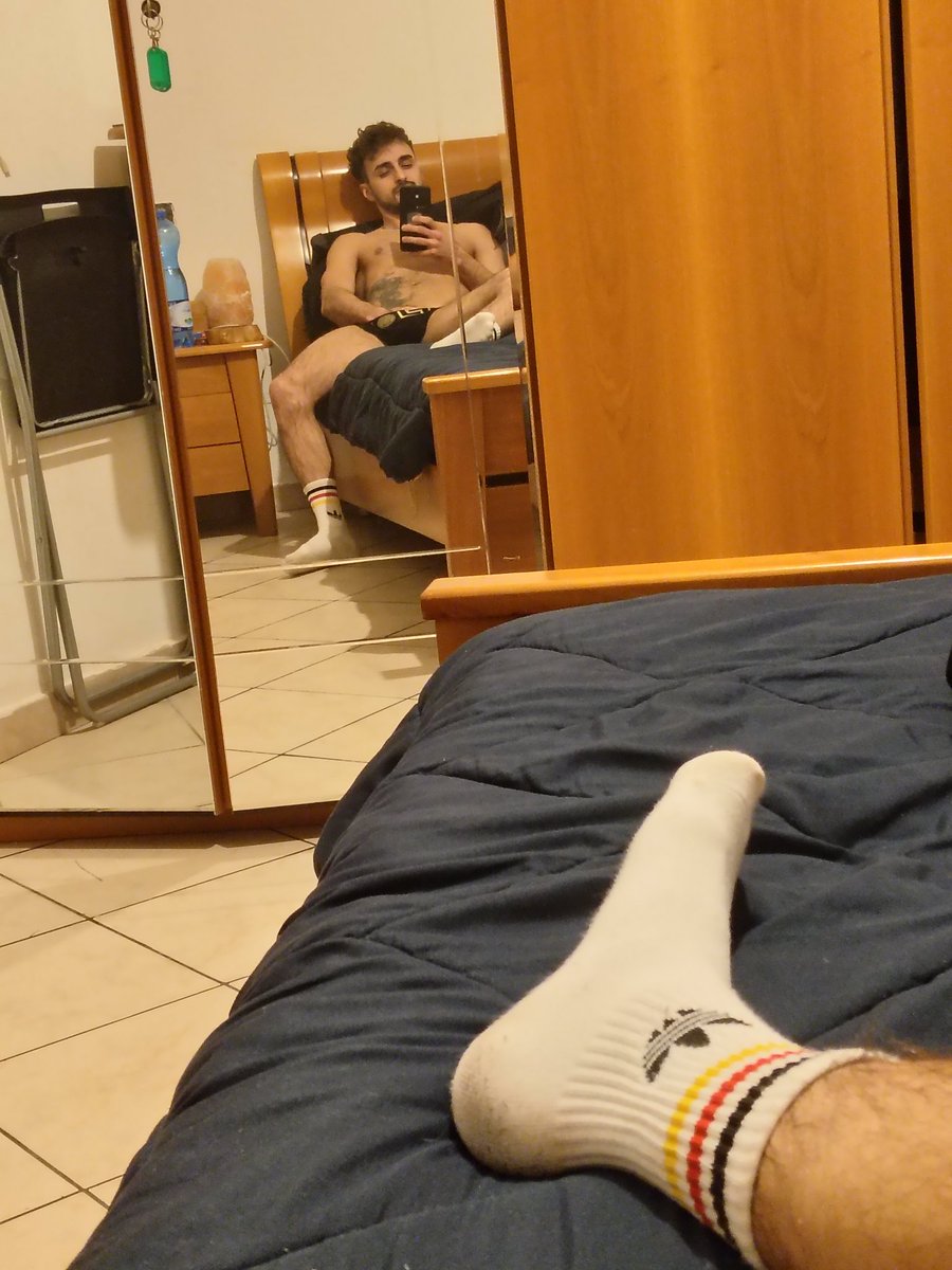 Hardcore_da93's tweet photo. Ste domeniche noiseeee in hungover 🥴 https://t.co/gGAEFoAtXI