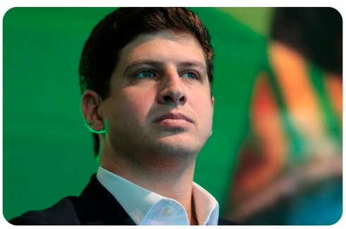 saviorodripe's tweet photo. Com o histórico familiar dele, não é difícil
acreditar que usou seu telefone de presidente do PSB
para pedir favores.

O playboy festeiro pode ter atrasado as coisas,
mas a VERDADE SEMPRE VEM À TONA!

COMPARTILHE!  🔁 https://t.co/4TJUQFvAfU