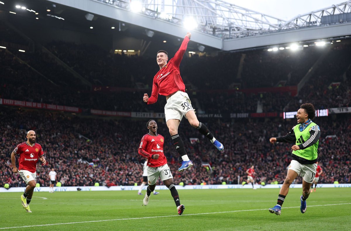 Manchester united fans let's follow each other. 
 Let's grow together ❤
