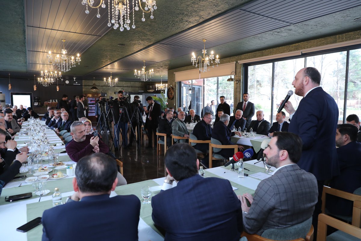 abuyukgumus's tweet photo. 📍Karabük

Sivil toplum kuruluşlarımızın temsilcileriyle bir araya geldik.

Karabük’ün ve ülkemizin gündemini, önceliklerini ve ortak hedeflerini istişare ettik. https://t.co/yj219SgKTt