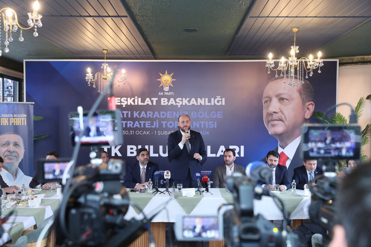 abuyukgumus's tweet photo. 📍Karabük

Sivil toplum kuruluşlarımızın temsilcileriyle bir araya geldik.

Karabük’ün ve ülkemizin gündemini, önceliklerini ve ortak hedeflerini istişare ettik. https://t.co/yj219SgKTt