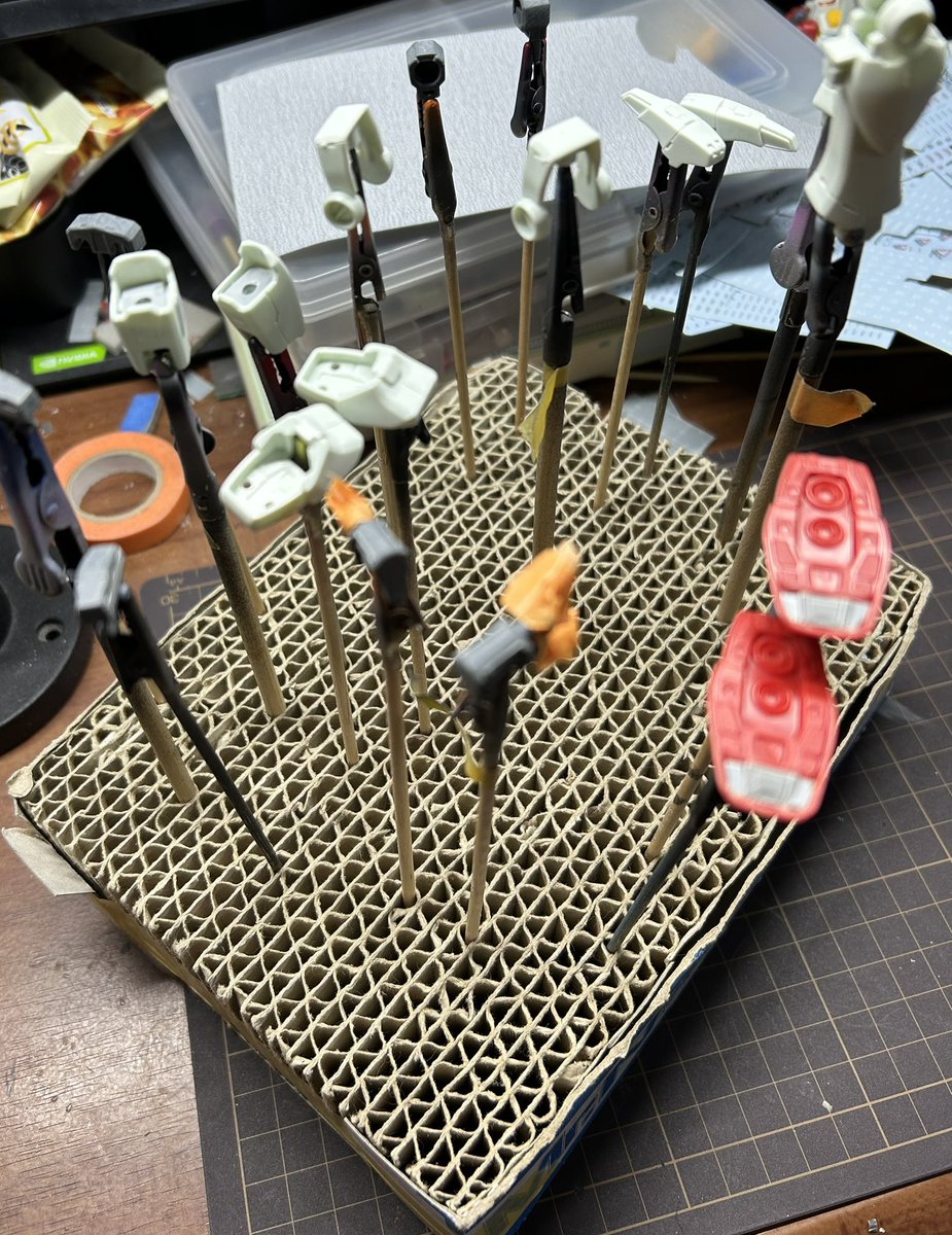 足の下準備おわたー

明日塗装できたらいいなぁ