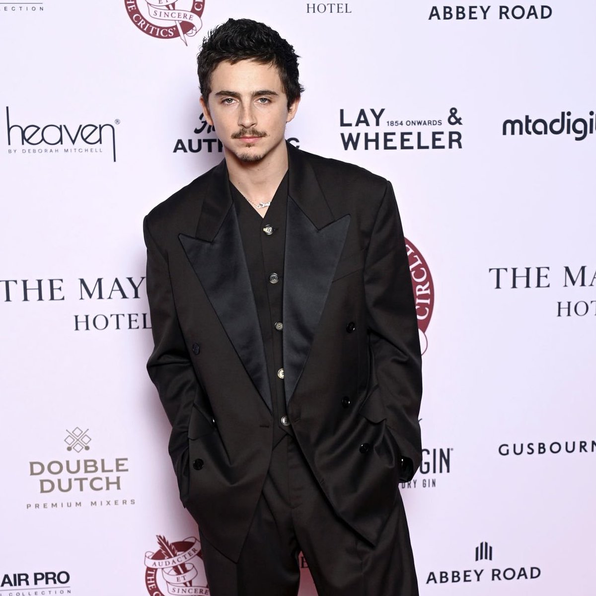 Media Updates (@mediaforupdates) on Twitter photo 