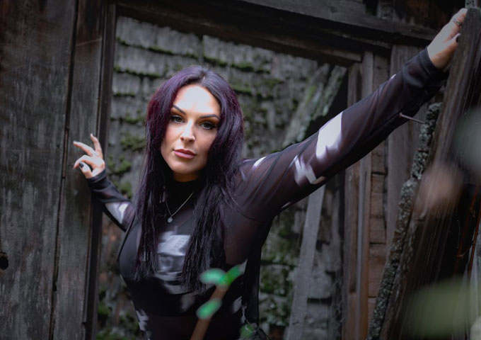 Jamsphere's tweet photo. KATERINA NICOLE strikes with “CRYSTALLINE,” a fierce anthem where soul meets steel. A powerful journey of resilience and reclaiming your strength. 🎶🔥#KaterinaNicole #Crystalline #Metal #PowerReclaimed #Rock - https://t.co/6WdCaAr52c https://t.co/DiFz4fD2b2