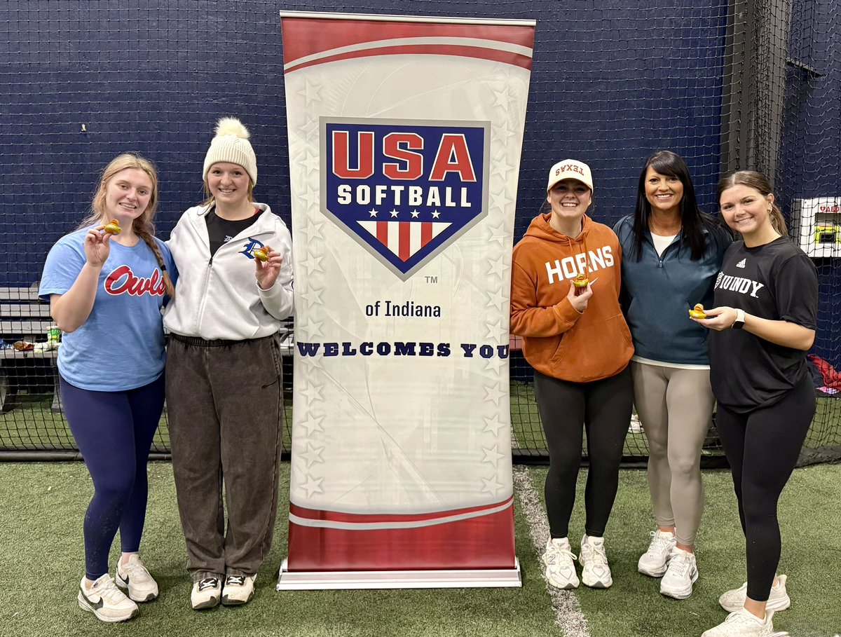 I had a blast helping with <a href="/rothrock03/">Laura Rothrock</a> pitching camp along with the help of <a href="/USASoftball/">USA Softball</a> !!
<a href="/LadyDukesLamar/">Lady Dukes Lamar / Burgess</a> <a href="/CodyFowlerPH/">Cody Fowler</a> <a href="/SoftbalAmerica/">Softball America</a> <a href="/LineDsoftball/">Line Drive Media</a> <a href="/ExtraInningSB/">EXTRA INNING SOFTBALL</a> <a href="/PrepSoftball/">Prep Softball 🥎</a> <a href="/THEWOWSB/">WOWSB</a>