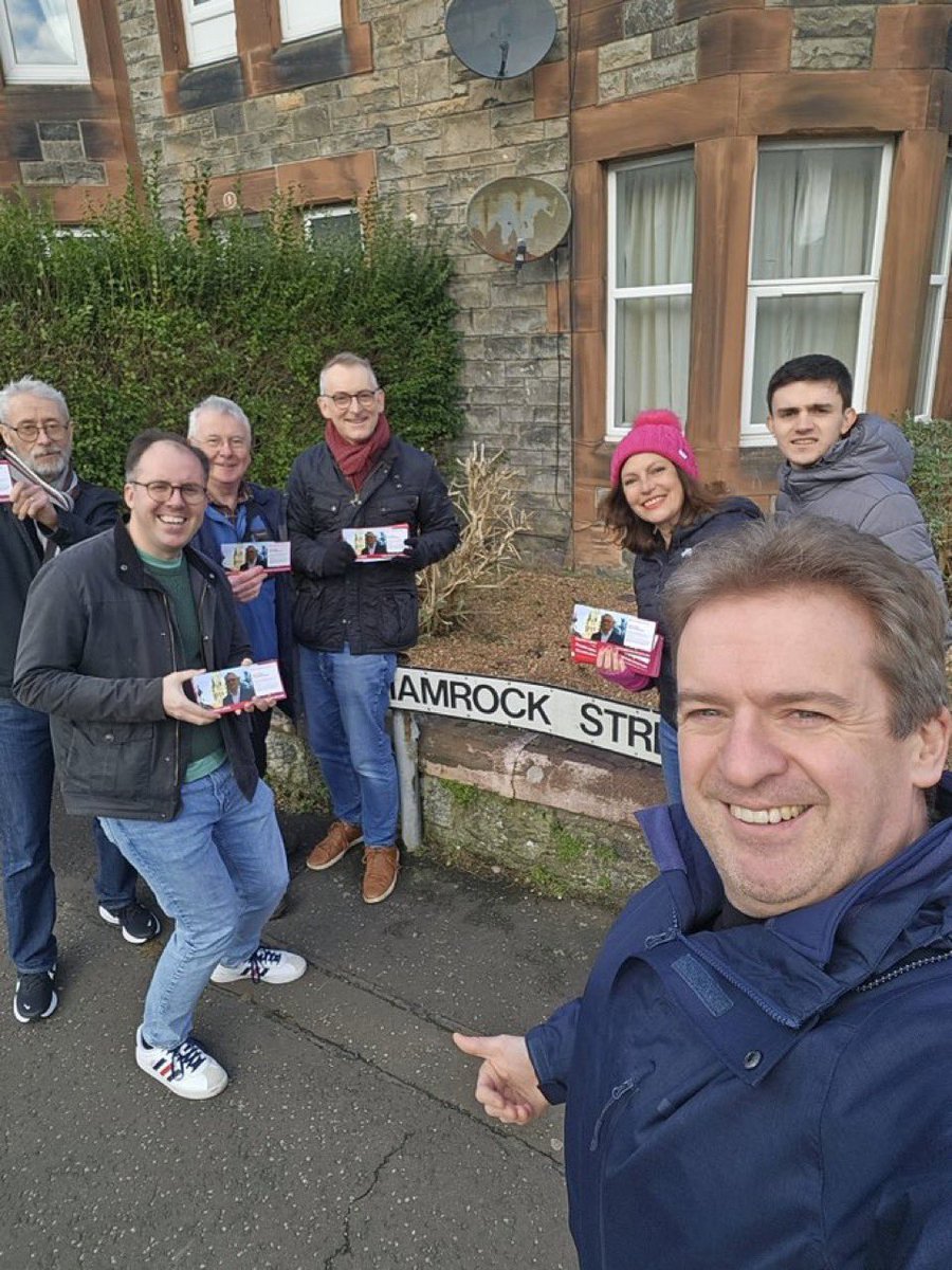 Campaigning with our brilliant #SP26 candidate Joe Long #Dunfermline.

Joe has huge experience in health, social care and the charity sector in Scotland.

Exactly the right person to be an MSP and turn around 20 years of SNP failure at Holyrood.