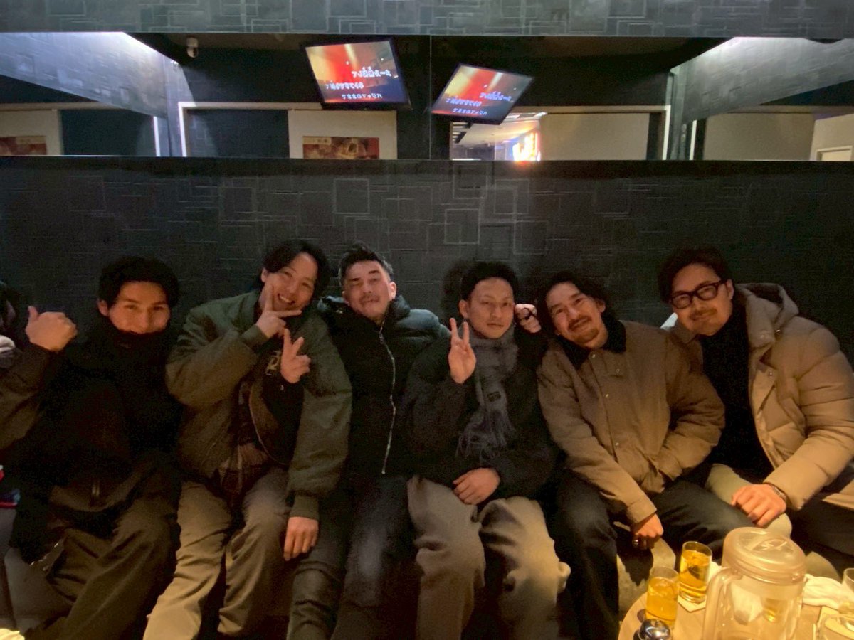 style21813419's tweet image. 昨夜は団体様でのご来店ありがとうございました🍻✨
皆さんの笑顔で店内が一気に盛り上がりました🔥

心斎橋でワイワイ飲むならBAR STYLEへ！
またのご来店お待ちしております🙌

#心斎橋
#心斎橋バー
#BARSTYLE
#団体様歓迎
#ご来店ありがとうございます
#大阪ナイト
#乾杯
#楽しい夜