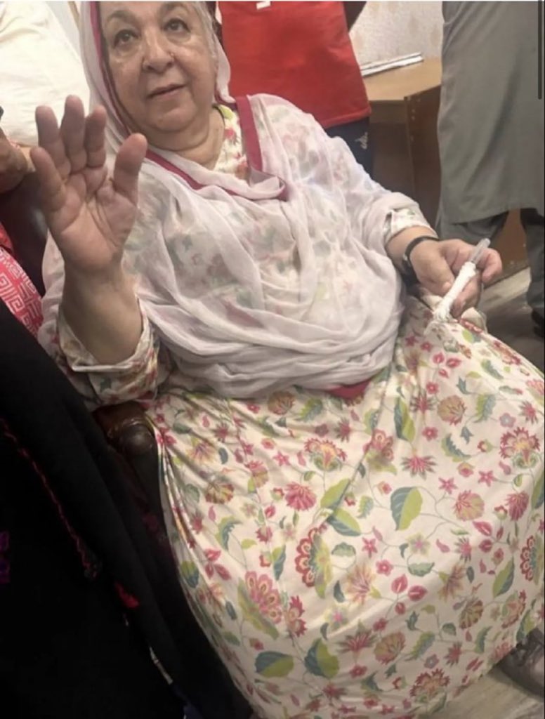 PatrioticWsi's tweet photo. خان کو ہرانے کا سوچنے والے ابھی تک یاسمین راشد کو شکست نہ دے سکے۔۔۔۔ https://t.co/e5KwxP4Ido