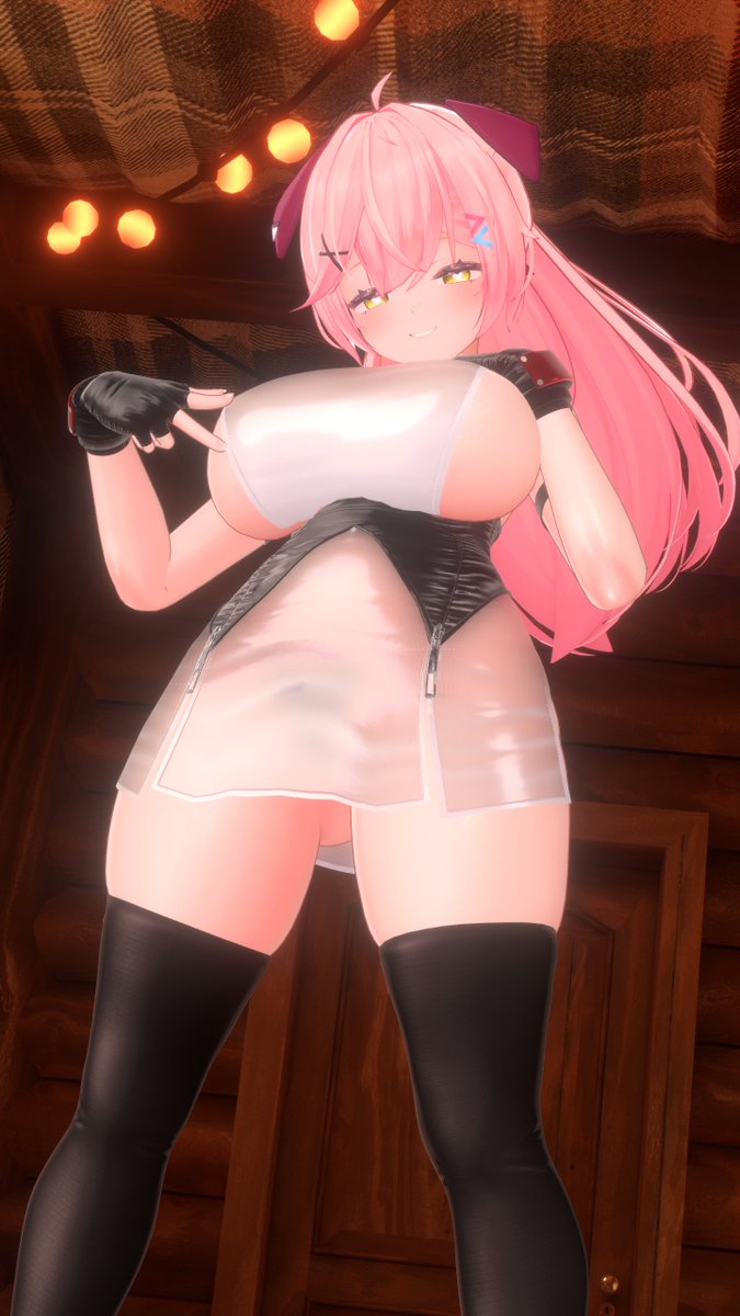 お尻が大きくて前からかなり見える🍑 