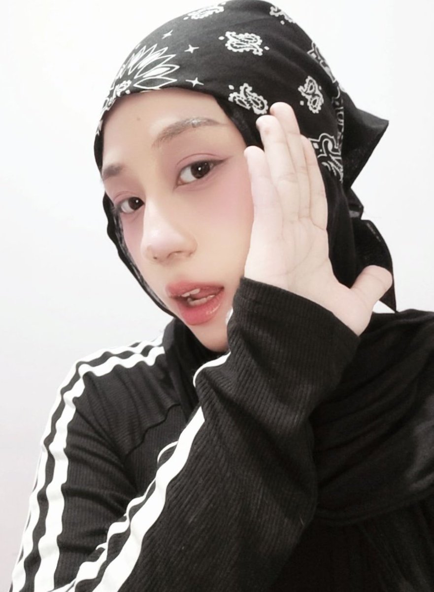 hiwa 𖦹 tweet media