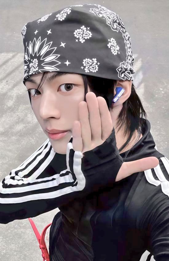 hiwa 𖦹 tweet media