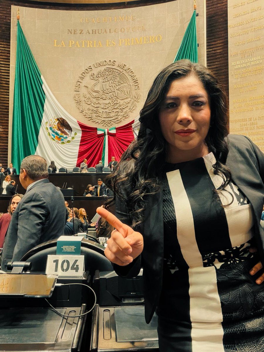 JessicaCis1985's tweet photo. Nos encontramos en la Cámara de Diputados - H. Congreso de la Unión para dar comienzo a la “Sesión de Congreso General” correspondiente al segundo periodo ordinario de sesiones del segundo año de ejercicio de la LXVI legislatura. #BancadaDelPueblo #UnidadPorElBienDeTodos https://t.co/btA9f8F60q