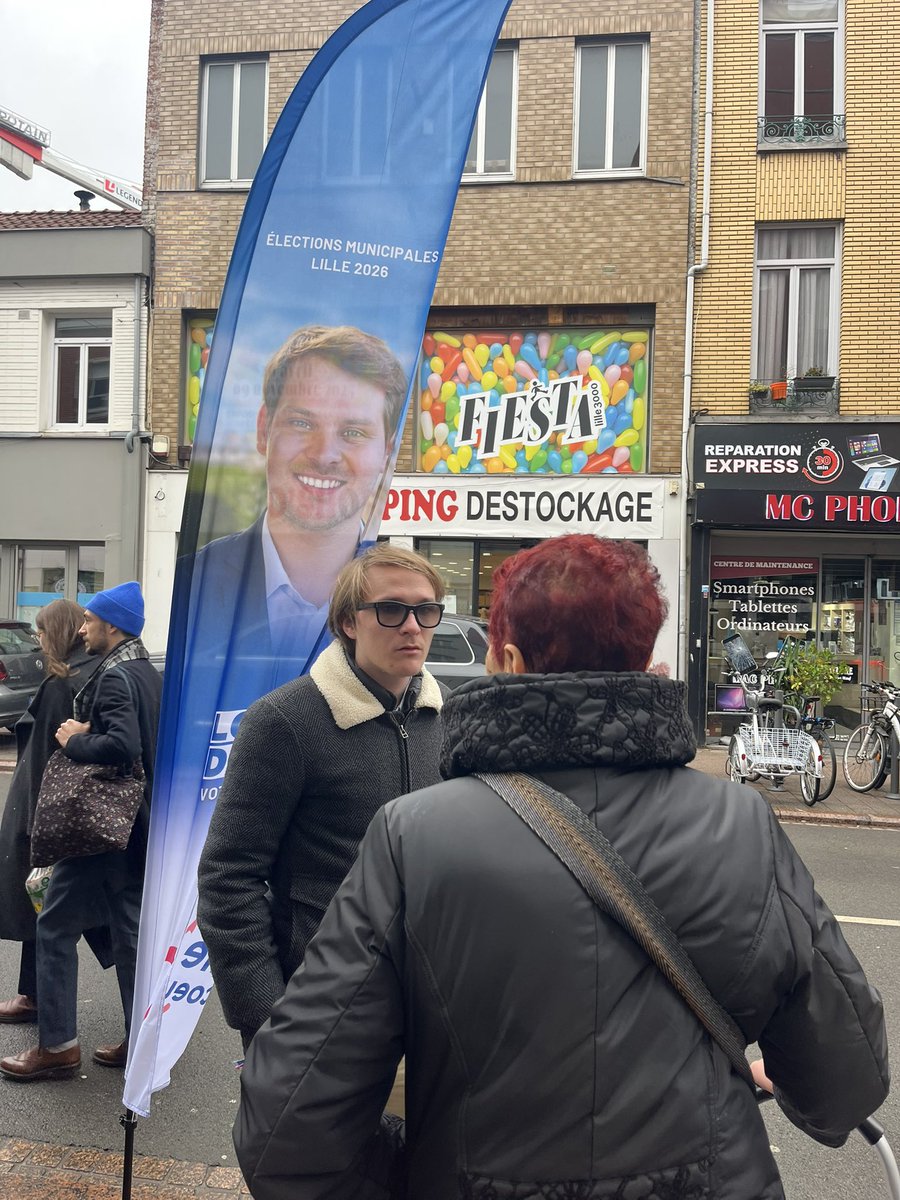 AvecDelemer's tweet photo. 💬 Comme tous les dimanches, l’équipe de @LilleAuCoeur, mobilisée autour de @DelemerLouis, à #Fives, au #VieuxLille, et à #Wazemmes ! 👊
Venez à notre rencontre ↩️ https://t.co/afSfWlpRIg
#LesJeunesAvecLouis #Lille https://t.co/sPWnuHhsKS