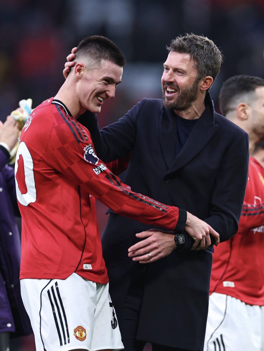 Utdtruthful's tweet photo. 🚨🗣️ Carrick on Sesko’s header hitting the post: “That's the life of a striker, even if I don't know much about it. You have to be there to take the chances and sometimes, you miss them, but we've done good work these last few weeks.

“The coaches have worked a lot with Ben [Sesko] and the fact that he manages to keep his cool to score after the missed chance shows he has character. It was a fantastic finish. He'll remember it for a long time.” #MUFC