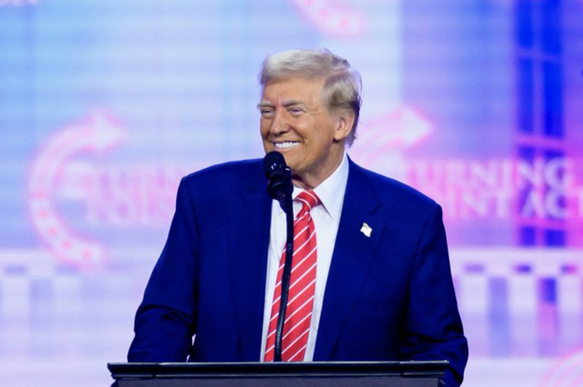 OpenSourceZone's tweet photo. Donald Trump Approval Rating Among Latinos Rises After Maduro’s Capture 

🟢 Approve: 56% (+18)
🔴 Disapprove: 44% (-18)

(+/- vs Pre Maduro’s Capture)

Activote poll | 1/31/2026 https://t.co/9QHllwLnjF
