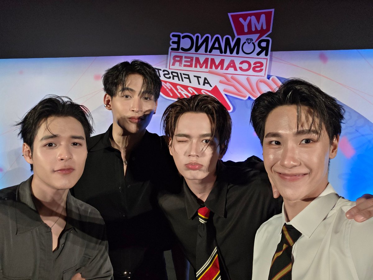 jnnrrs's tweet photo. วันนี้สนุกมากครับมีความสุขมาก พวกเราทุกคนเต็มที่มากๆกับซีรีย์เรื่องนี้ หลังจากนี้ฝาก My Romance Scammer ไว้ให้ทุกคนดูแลรับชมและรักมันเหมือนพวกเรา4คนนะครับ รักทุกคนมากๆจริงๆอันนี้ไม่หลอก 

#MyRomanceScammerEP1 https://t.co/IQpLJKodb3
