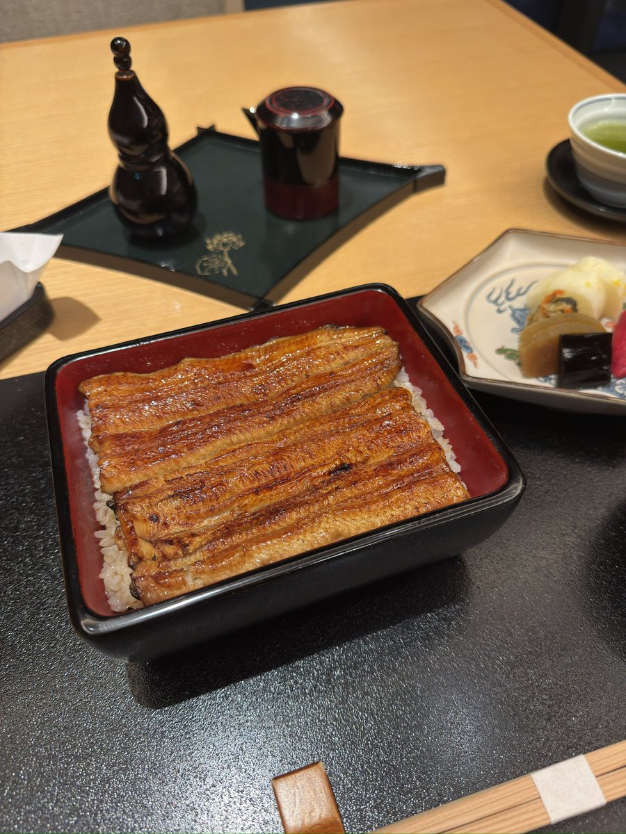 SeraphimAlien's tweet photo. 這次一樣有吃到鰻魚飯 https://t.co/tteQteYDLH