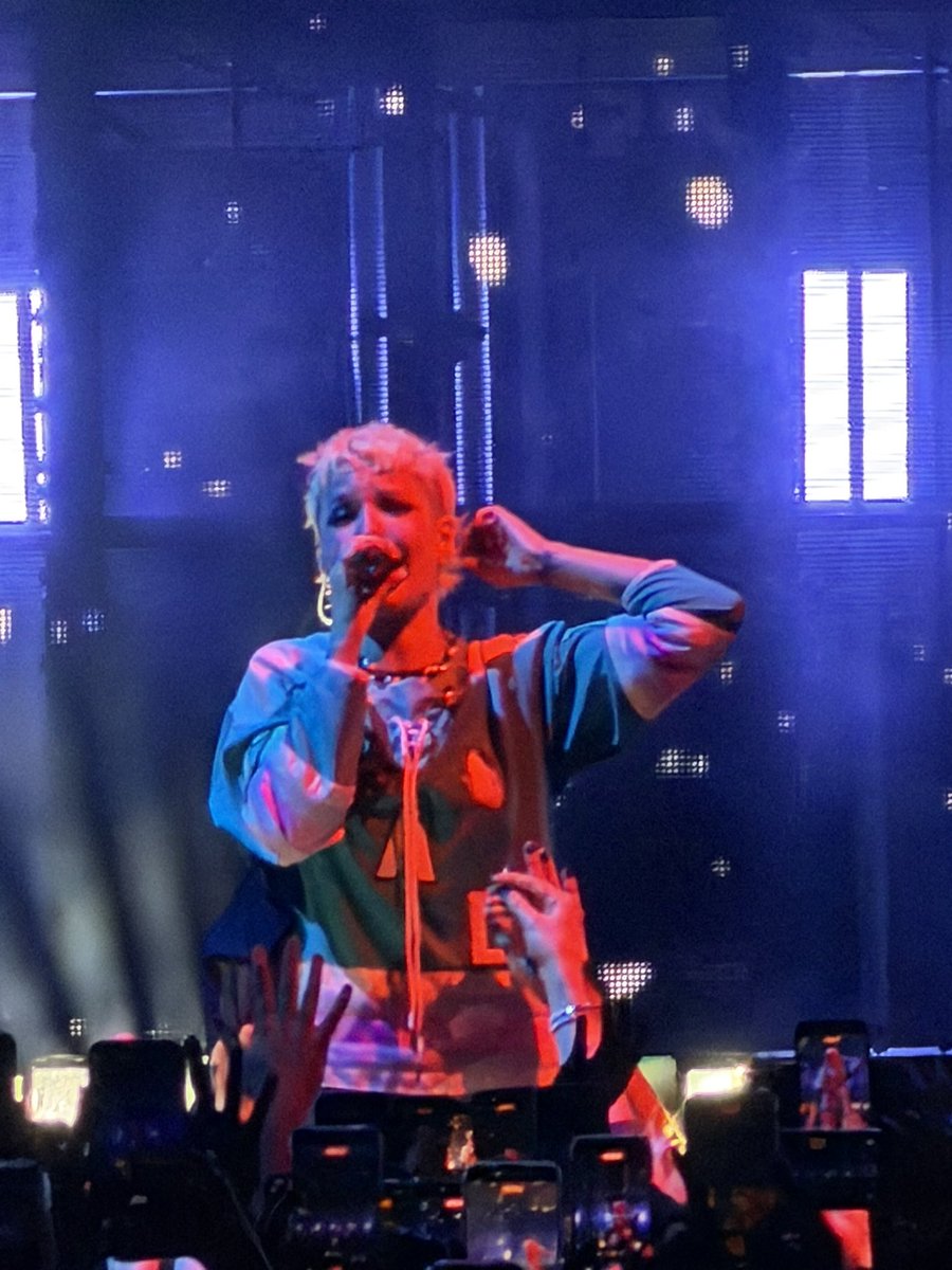 logxncxufield98's tweet photo. Halsey😈 https://t.co/jF1x6kiI7e