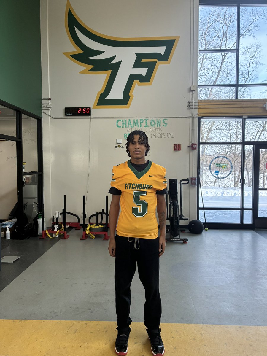 IsaiahHard2048's tweet photo. After a great night with @FSUFalconsFB and @CoachIz_Abraham I am blessed to receive my first offer from Fitchburg can’t wait to get back on campus love the atmosphere and energy https://t.co/bIybvhSoKO