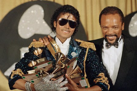 the_elyphant's tweet image. Kendrick Lamar might tie or break the record for the most wins in one night in history, if he wins 8 of his nominations.

A Record that is currently held by Michael Jackson and Santana. They have 8 each. 
#GRAMMYs