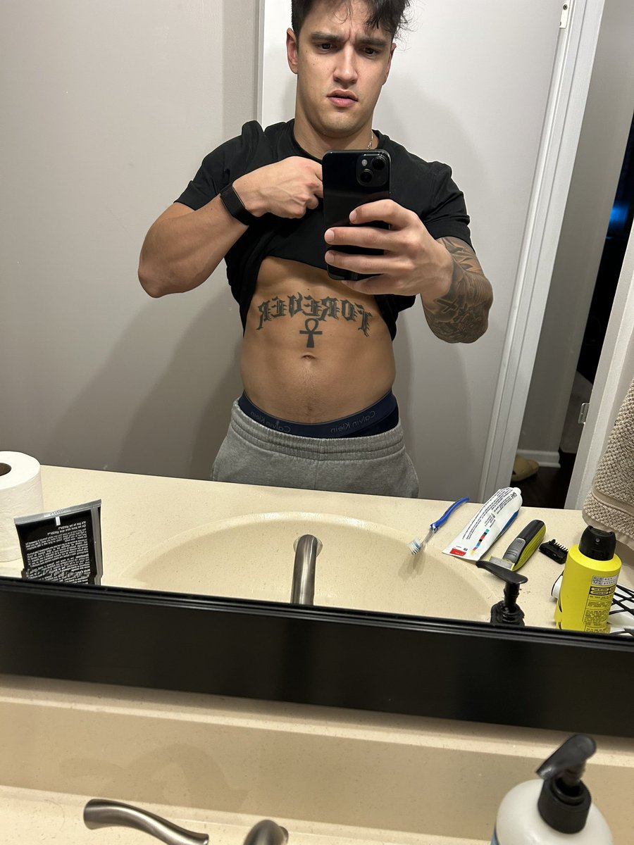 chikin 🦾 tweet media