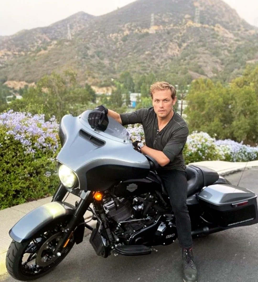 point_blank1959's tweet image. Sam's joy ride from his first Harley-Davidson by 2020 to his custom-designed Triumph Sassenach Scrambler launched at a bike show in 2023. #SamHeughan #biking