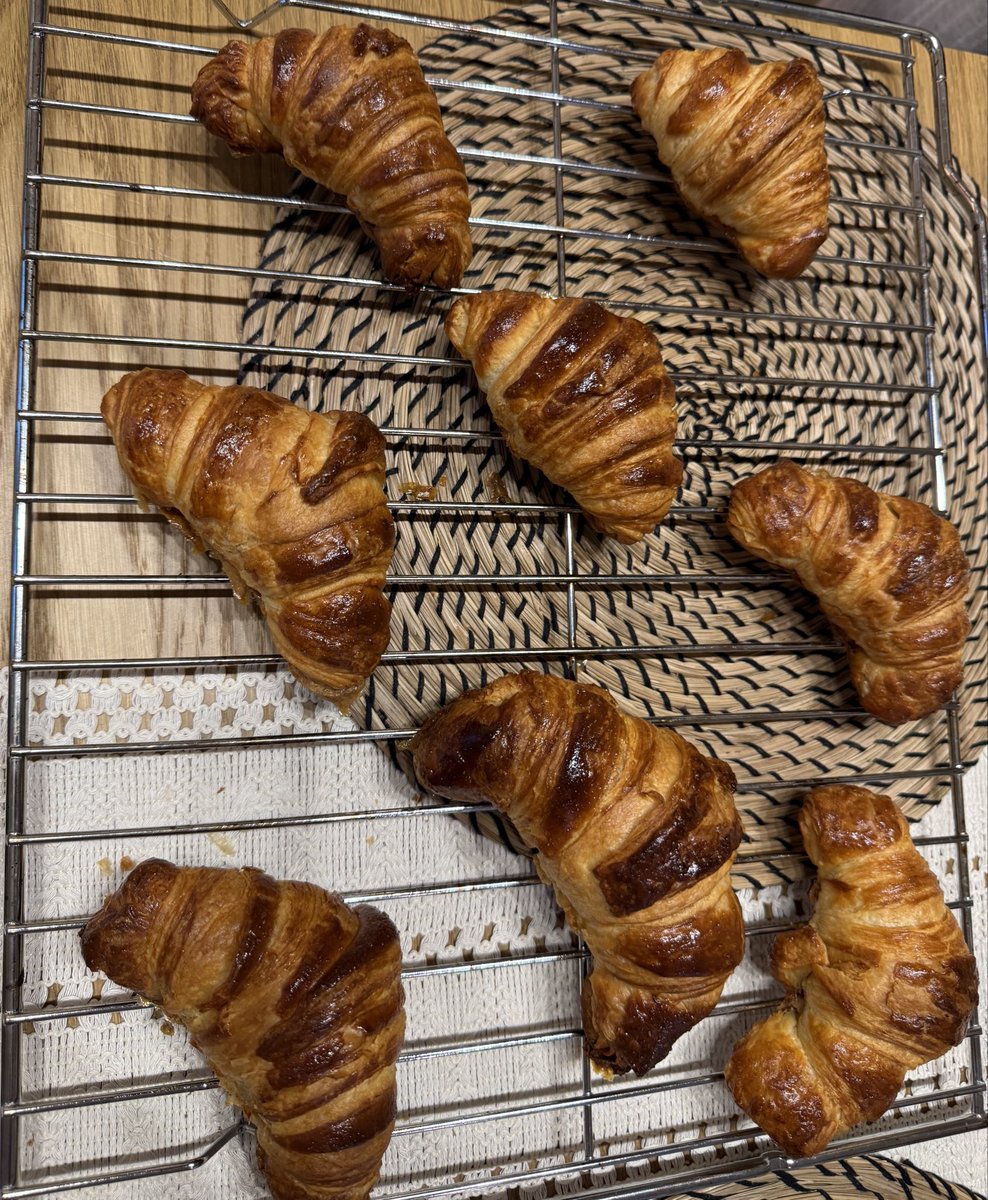 bart_wasilew's tweet photo. Croissants vol. 2 🥐

#bake #bake https://t.co/IbN2LiqDK8