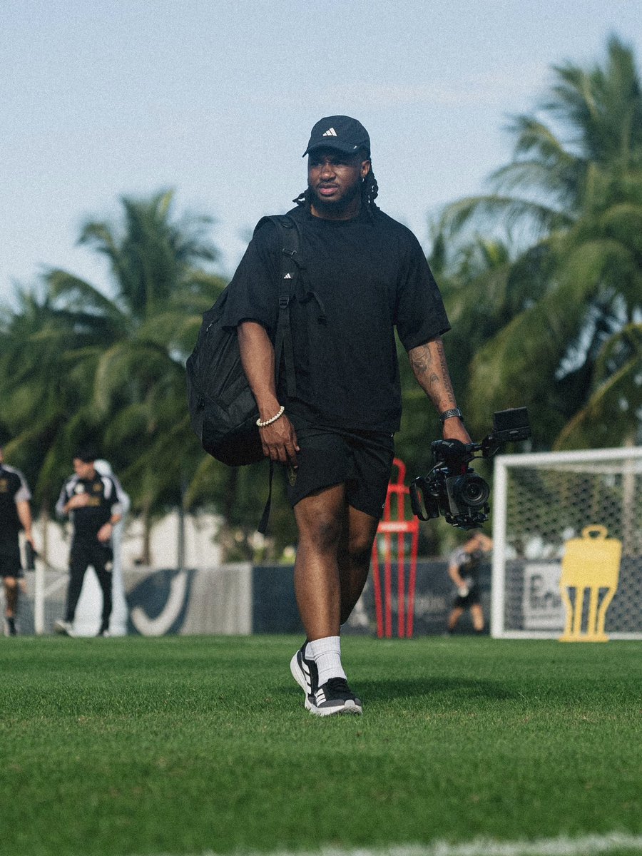 _JamesXThomas's tweet photo. First preseason with Atlanta United = done ✔️
Great week in Miami with the creative crew, players, and staff. Locked in for the season ahead. https://t.co/IlsBFbENu6