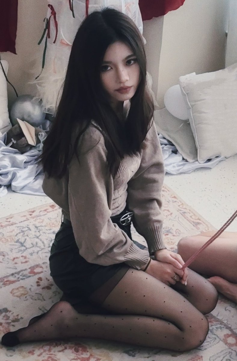 裁了好久 在第一位吃到这个结构之前 我将进行一些保密工作😜