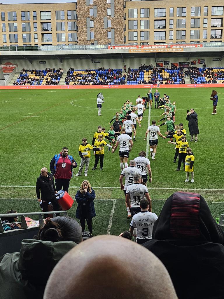 BigSiEdwards's tweet photo. 1st Away game of season and a trip @LondonBroncosRL to watch the mighty @Roughyeds
Proud of our boys
Lads ripped in and gave it everything against superior full time opposition. Campbell Gillard was a class apart.
Props to the London people for their hospitality and banter. https://t.co/7O0s9u6zSu