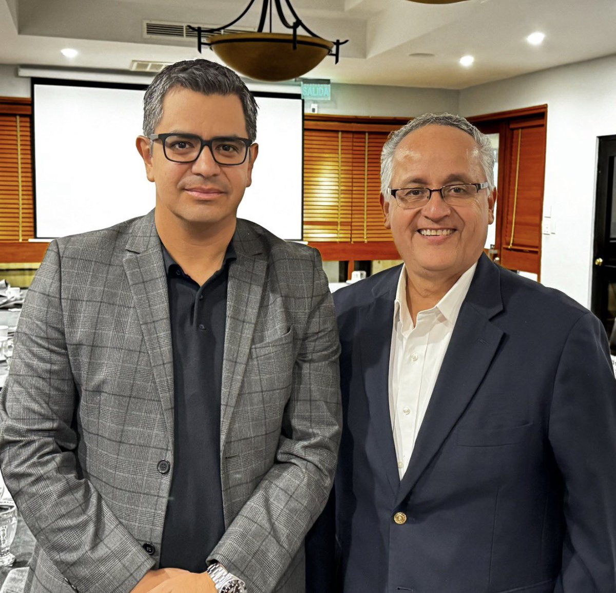 Lamento profundamente el fallecimiento de Gustavo Sánchez Vásquez, senador del Partido Acción Nacional <a href="/AccionNacional/">Acción Nacional</a> . Mi respeto y reconocimiento a su trayectoria como abogado y político, marcada por la congruencia, el compromiso público y la defensa de sus convicciones.

Mi