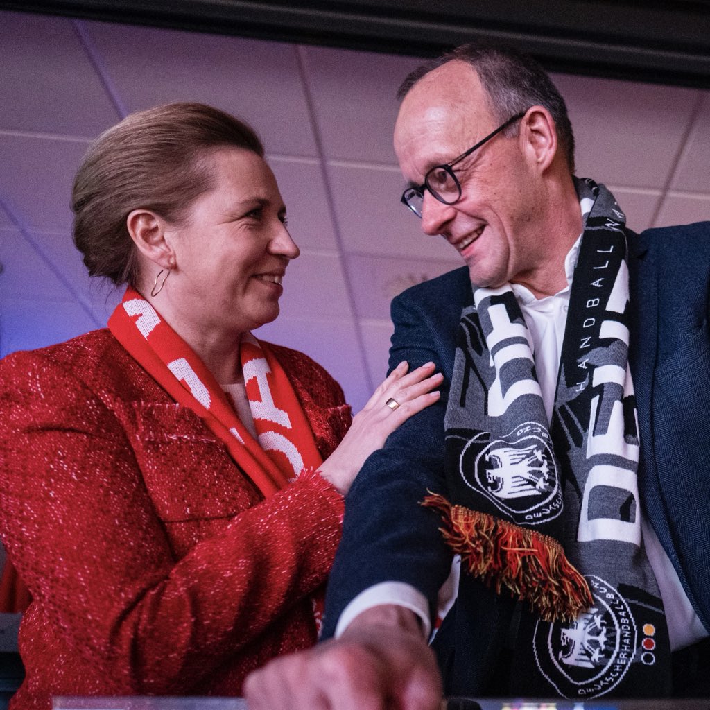 Sport verbindet Europa. Deutschland und Dänemark stehen im Handball-EM-Finale. Jetzt noch einmal alles geben. Deutschland drückt euch die Daumen. Holen wir uns den Sieg!