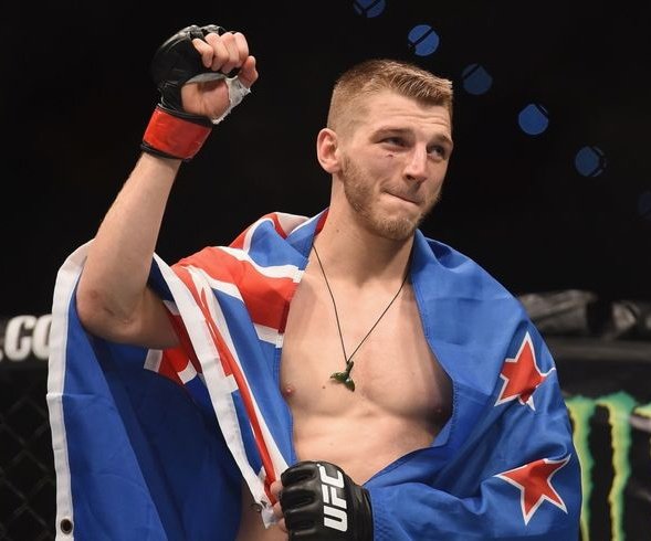 FightFanatic_'s tweet photo. Dan Hooker calls for Michael Chandler at the White House 🇺🇸👀

“Michael Chandler at the White House. We can fight on the early prelims. See you at the top.”

#MMATwitter #UFC325 https://t.co/f3kes4Gc2L