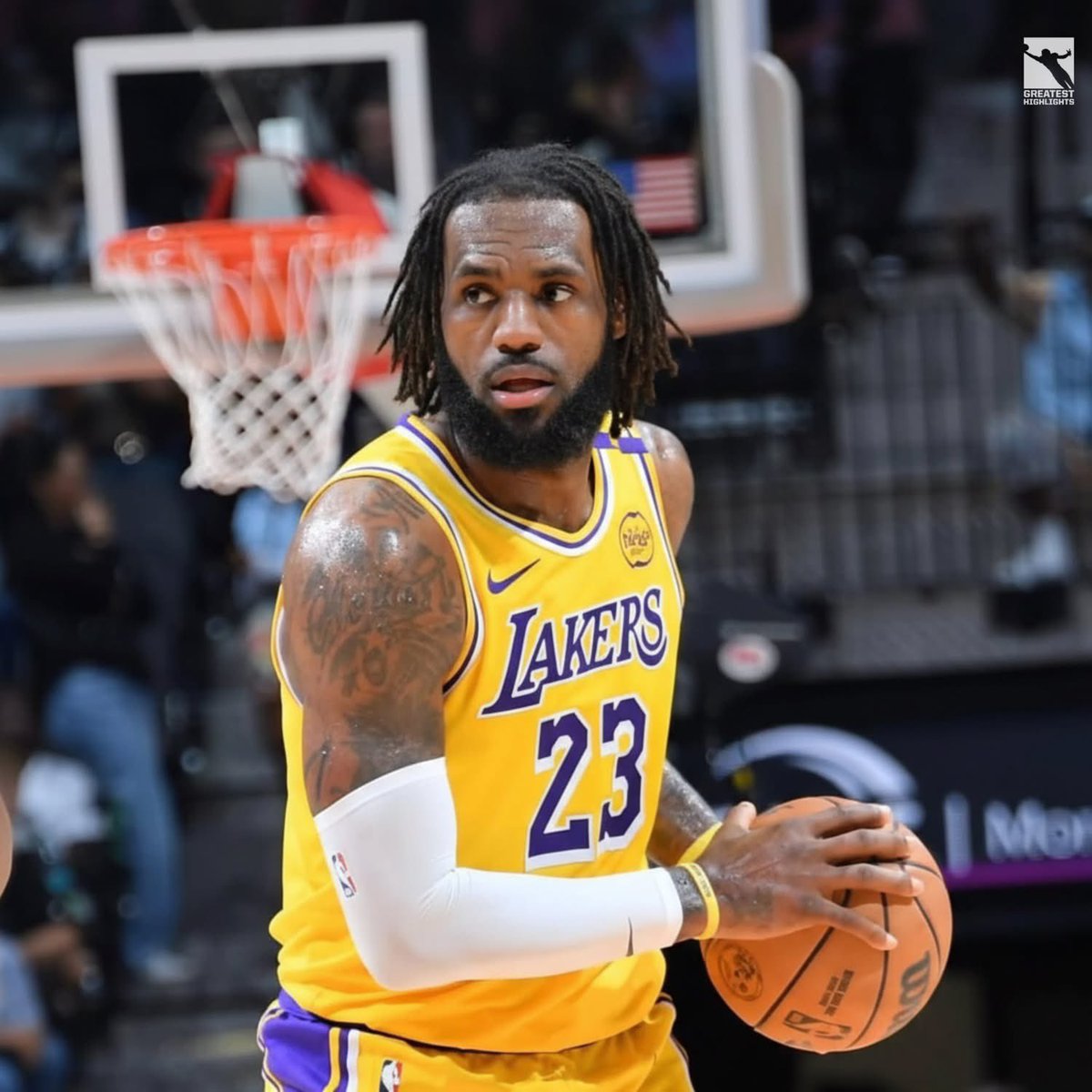 Hoopss's tweet photo. What NBA players would look like with long hair 🤣🤣 https://t.co/Fliu5A4KZB