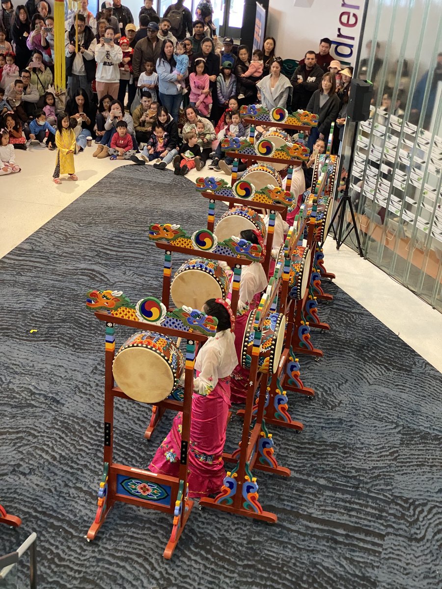 Hayward Library tweet media