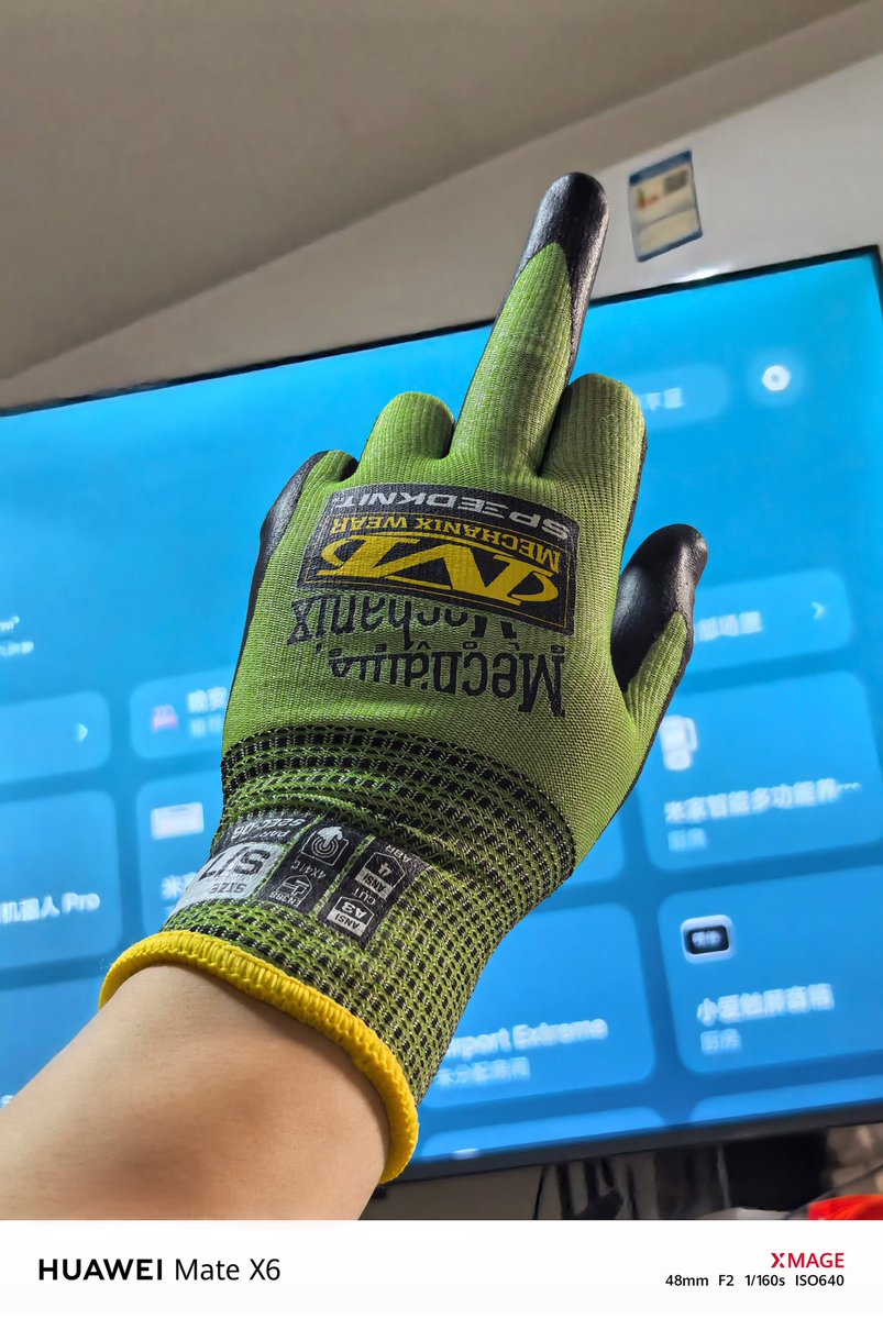 疯狂燃烧的腿毛 tweet media