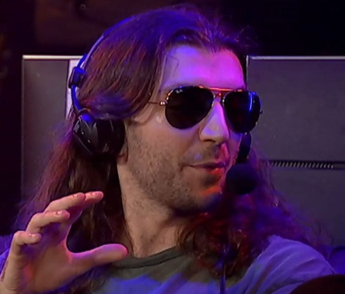 NeWHoriZonS tweet media