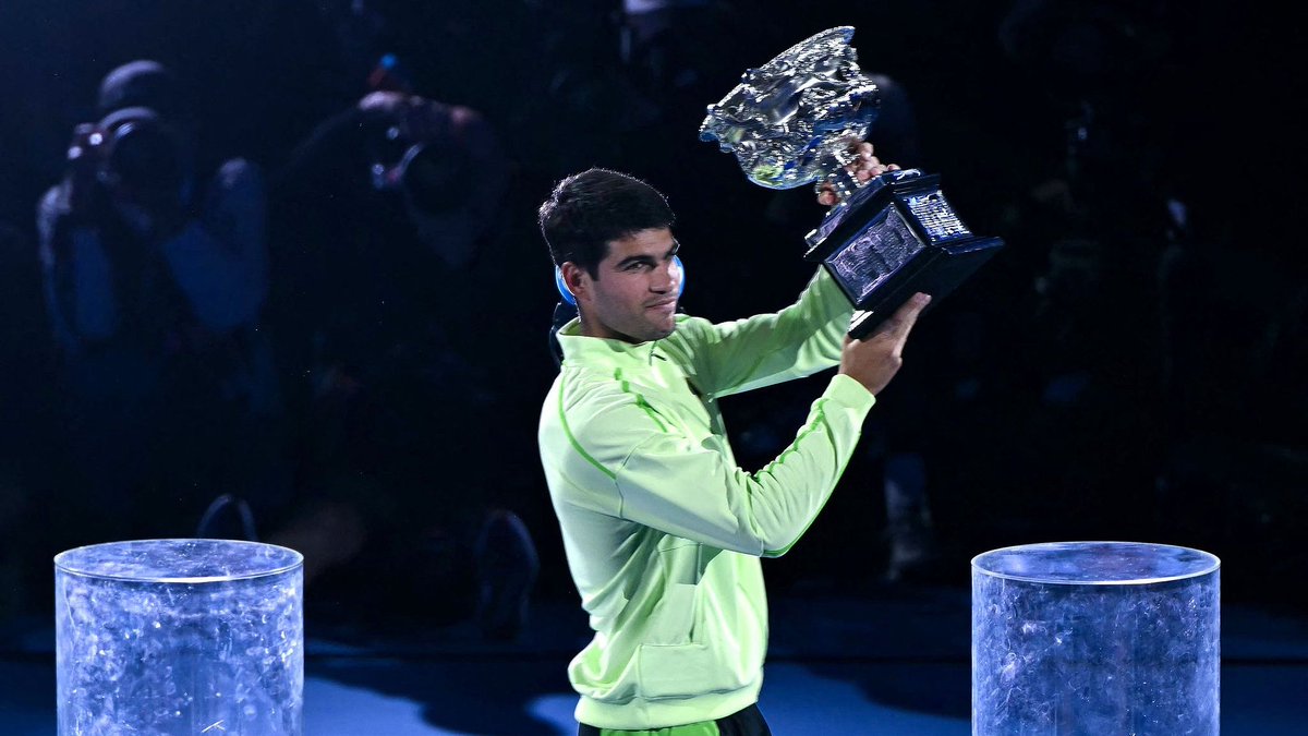 CGTNSportsScene's tweet image. 🎾🇪🇸A review of all seven major trophies won by #CarlosAlcaraz :

🏆🏆#USOpen in 2022 and 2025

🏆🏆#Wimbledon in 2023 and 2024

🏆🏆#FrenchOpen in 2024 and 2025

🏆#AustralianOpen in 2026

From 14 to 22, it took him eight years to complete the career #GrandSlam.