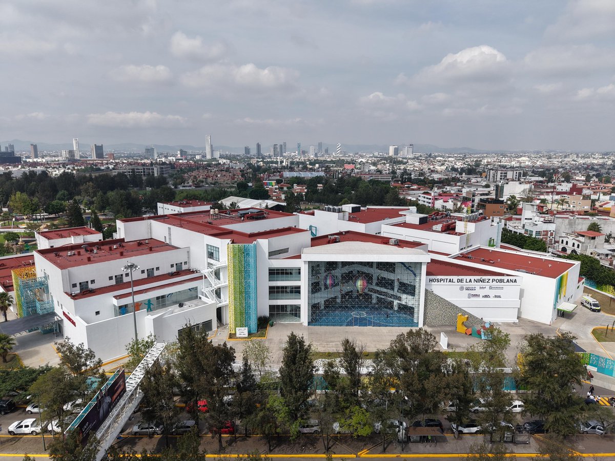 🚨 En #Puebla, se llevó a cabo con éxito un traslado aéreo de un adolescente de 14 años que requería atención médica inmediata.

🚁 Desde el Hospital Integral #IMSSBienestar de Guadalupe Victoria se activaron de manera inmediata los protocolos de emergencia para su traslado al