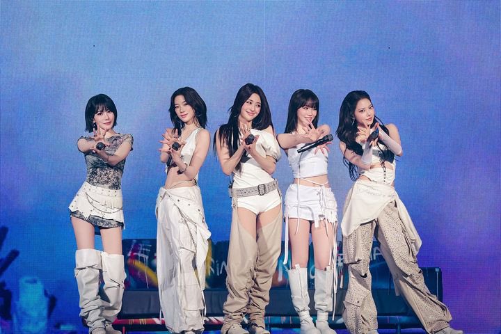 르세라핌, 우리에게 묻네…당신의 상처는 진주가 돼가고 있나요? (출처 : 네이버 연예) 

naver.me/GypUCOTm
#LE_SSERAFIM