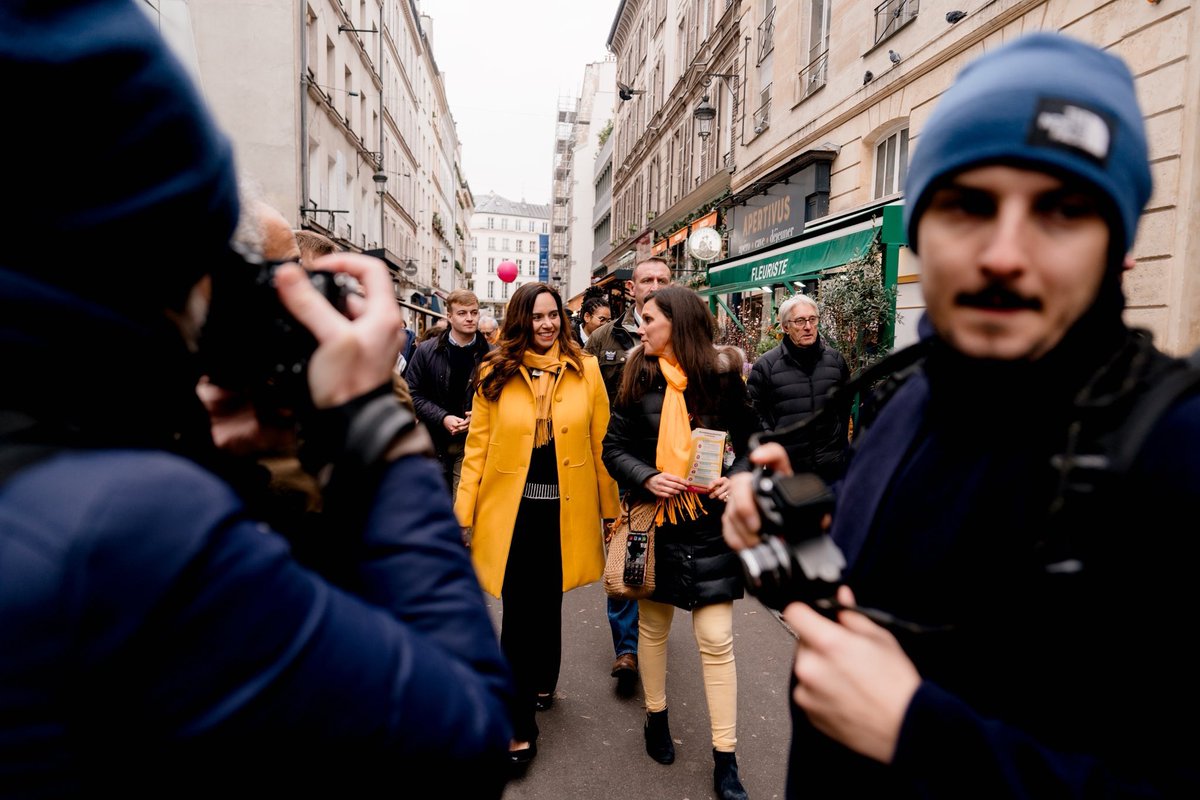 Marché de Saxe, rue Cler, rue Cadet avec <a href="/knafo_sarah/">Sarah Knafo</a> et dans tous les arrondissements les équipes se mobilisent pour faire de PARIS :
<a href="/1VilleHeureuse/">Une Ville Heureuse</a> 
#Municipales2026